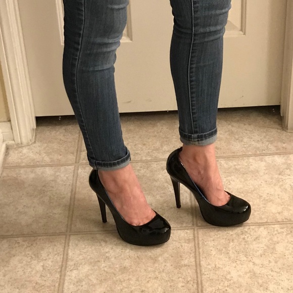 Heels - Picture 6 of 6